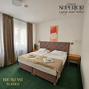 claris.praguehotelsweb.com/